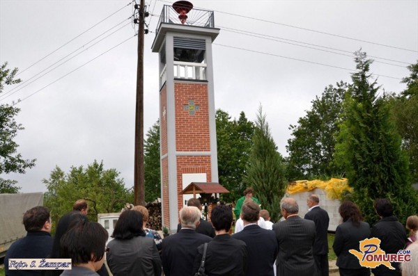 FOTO: Blagoslov obnovljenega zvonika v Trdkovi